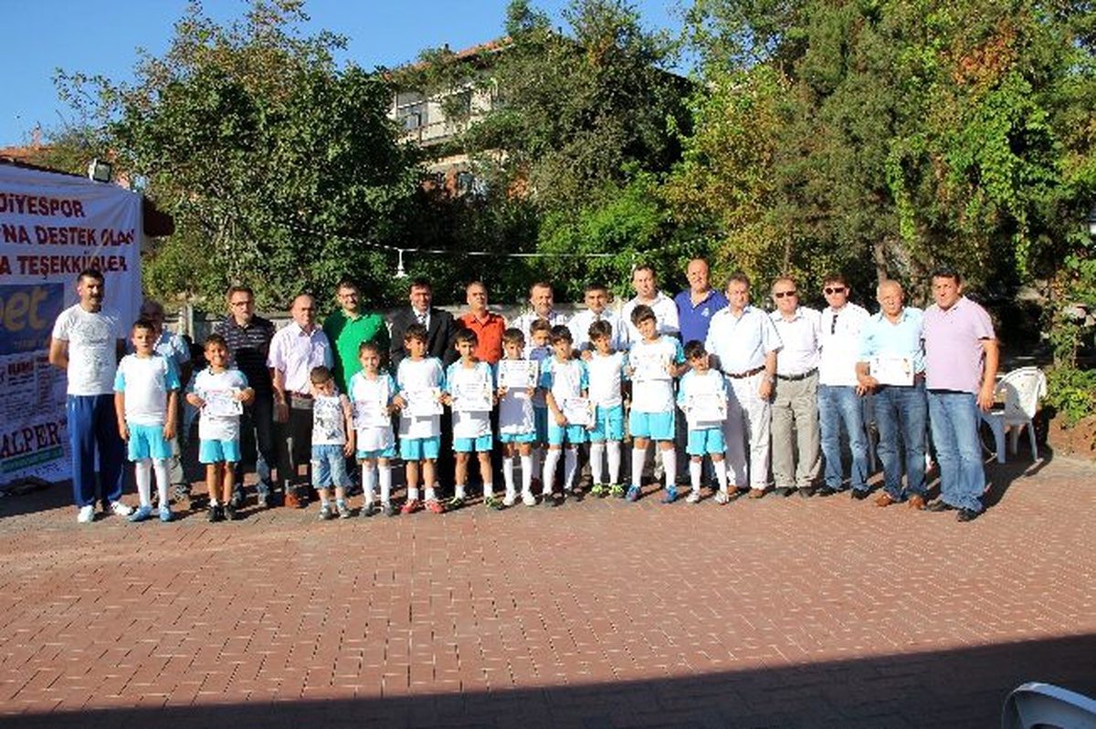 Alaplı Belediye Spor Kulübü Yaz Futbol Okulu Sona Erdi