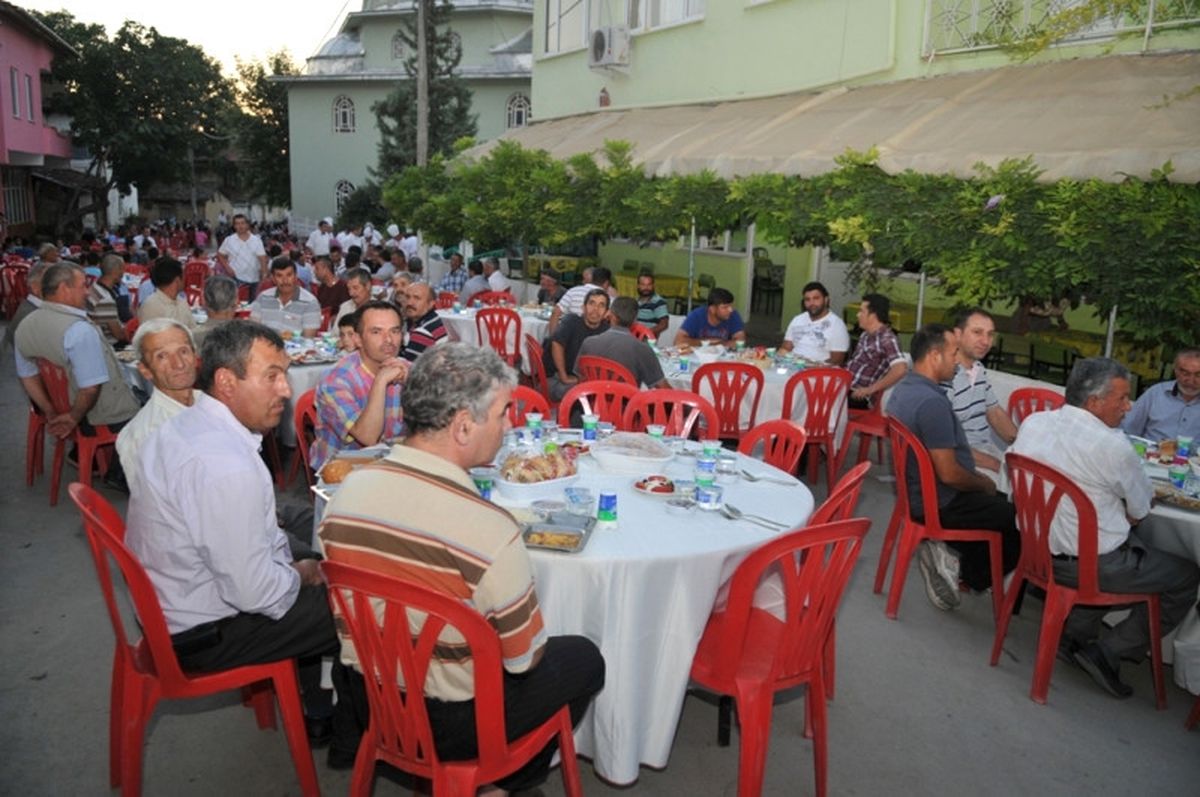 Başkan Bozbey Tahtalı\'da İftar Yaptı