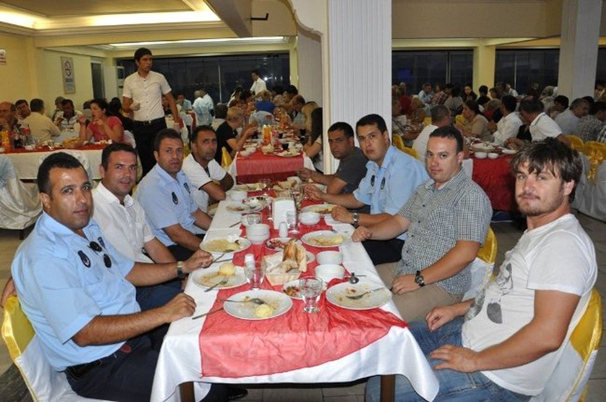 Başkan İnceoğlu\'dan İftar Yemeği