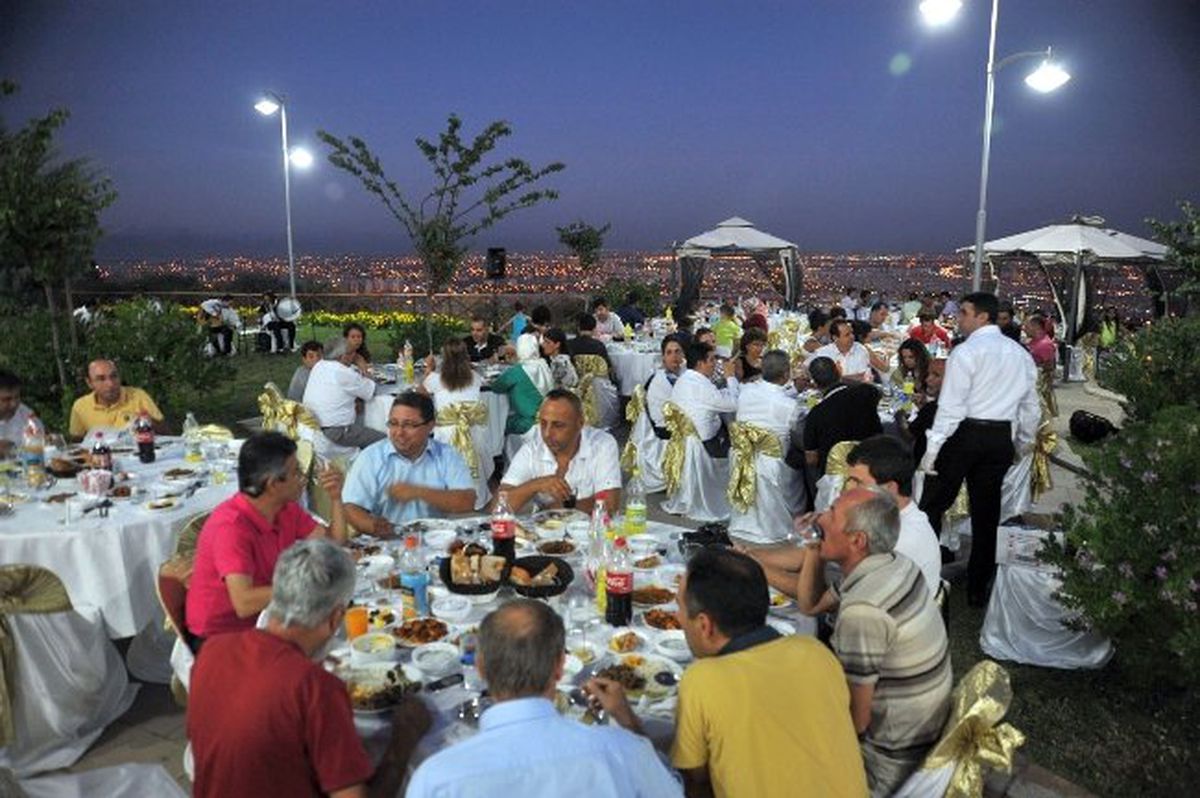 Başkan Tütüncü\'den Basın Mensuplarına İftar