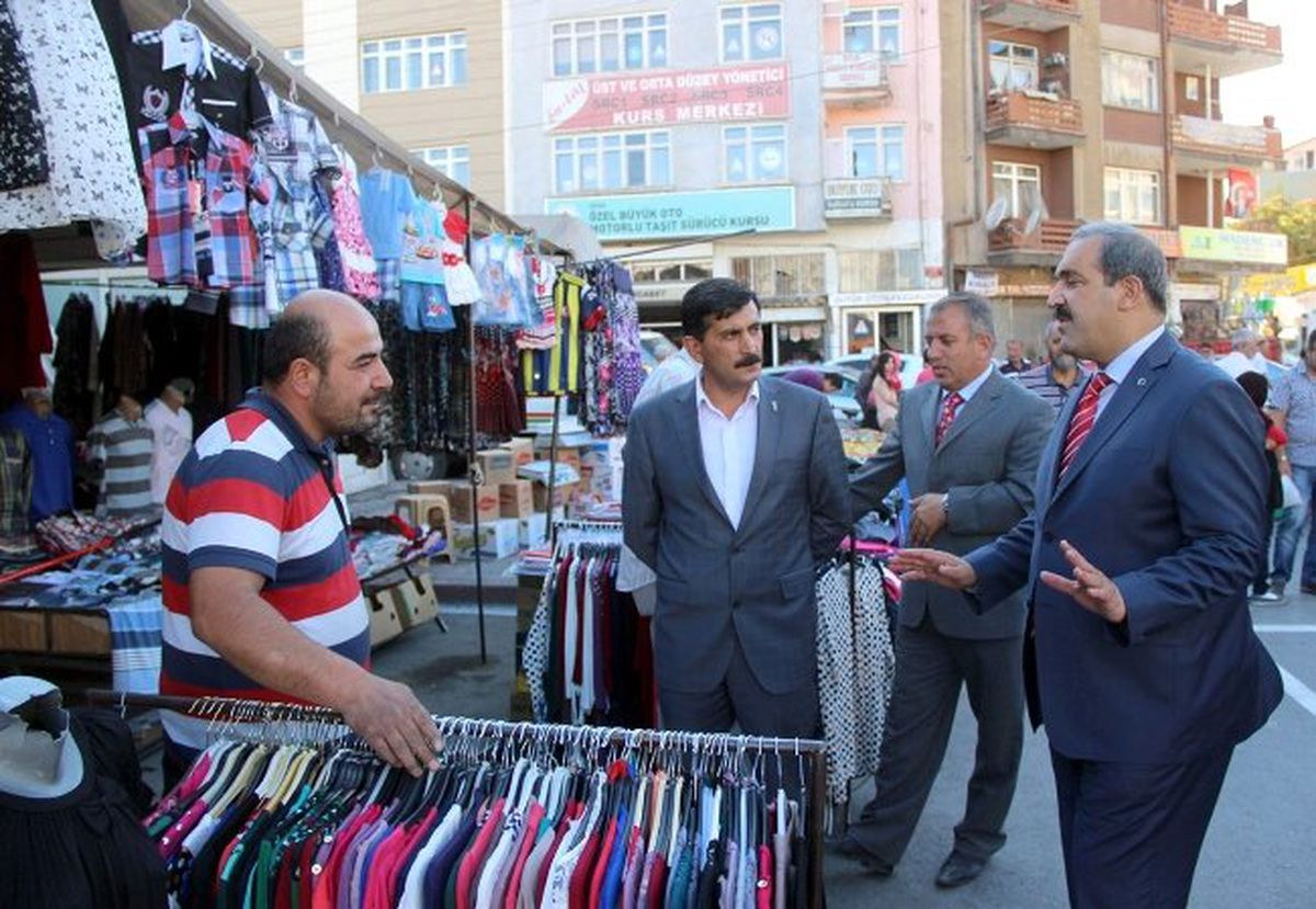 Başkan Ürgüp, Bayram Pazarı Esnafıyla Buluştu