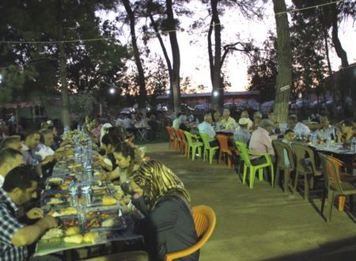 Başmakçı Belediyesi Şehit Yakınları, Gazi ve Gazi Yakınlarına İftar Yemeği Verdi