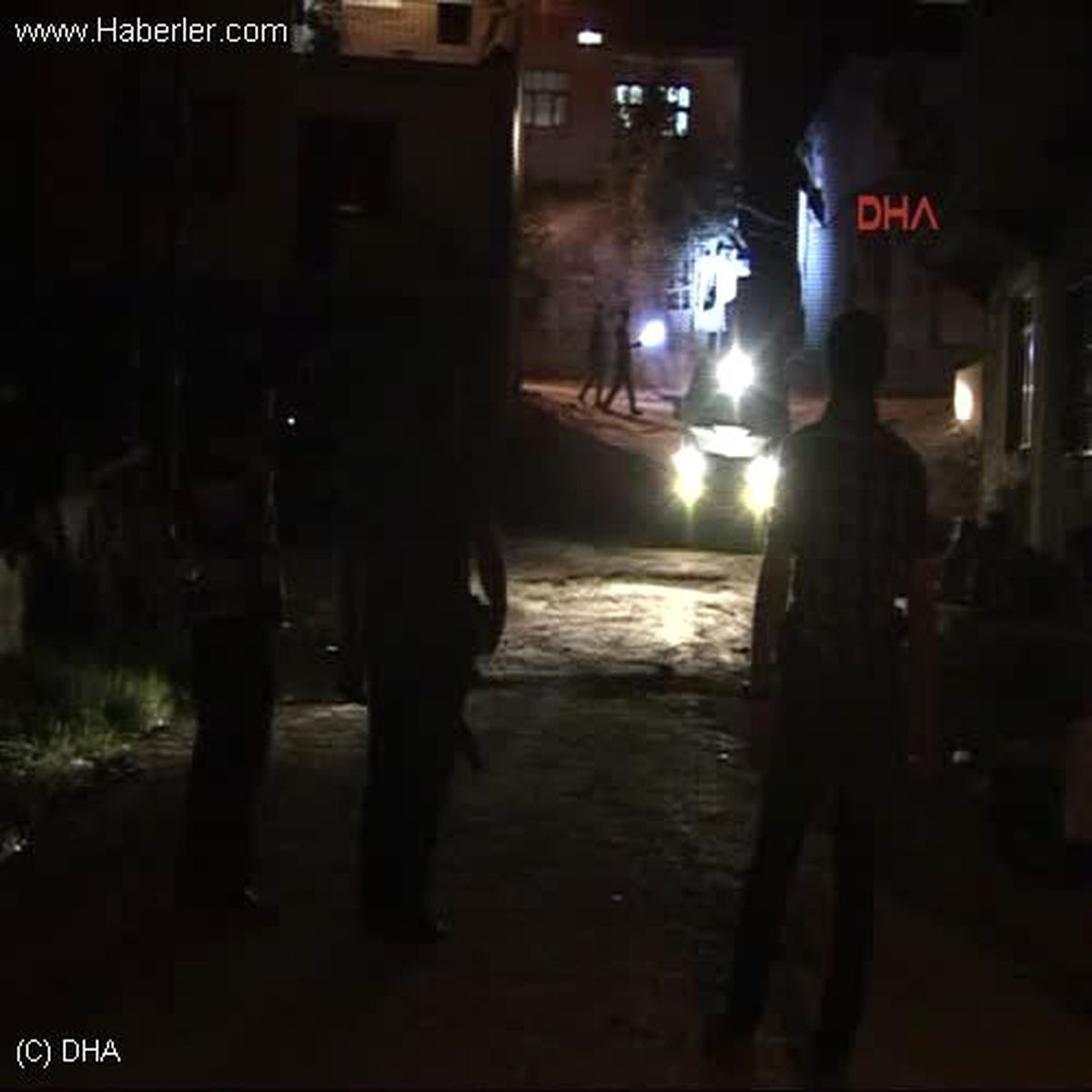 Beytüşşebap\'ta Göstericilere Polis Müdahalesi