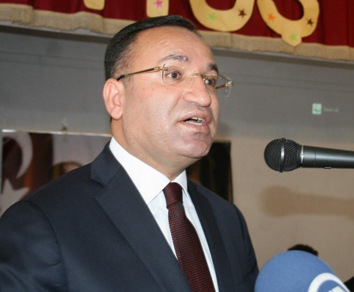 Bozdağ\'dan Gurbetçi Öğrenciye \'Öğrenim Harcı\' Müjdesi