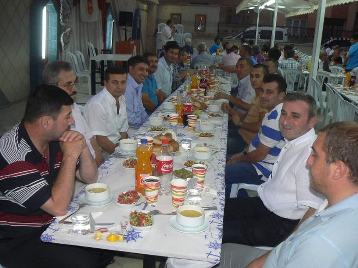 Bozüyük Şoförler Odası\'ndan İftar Yemeği