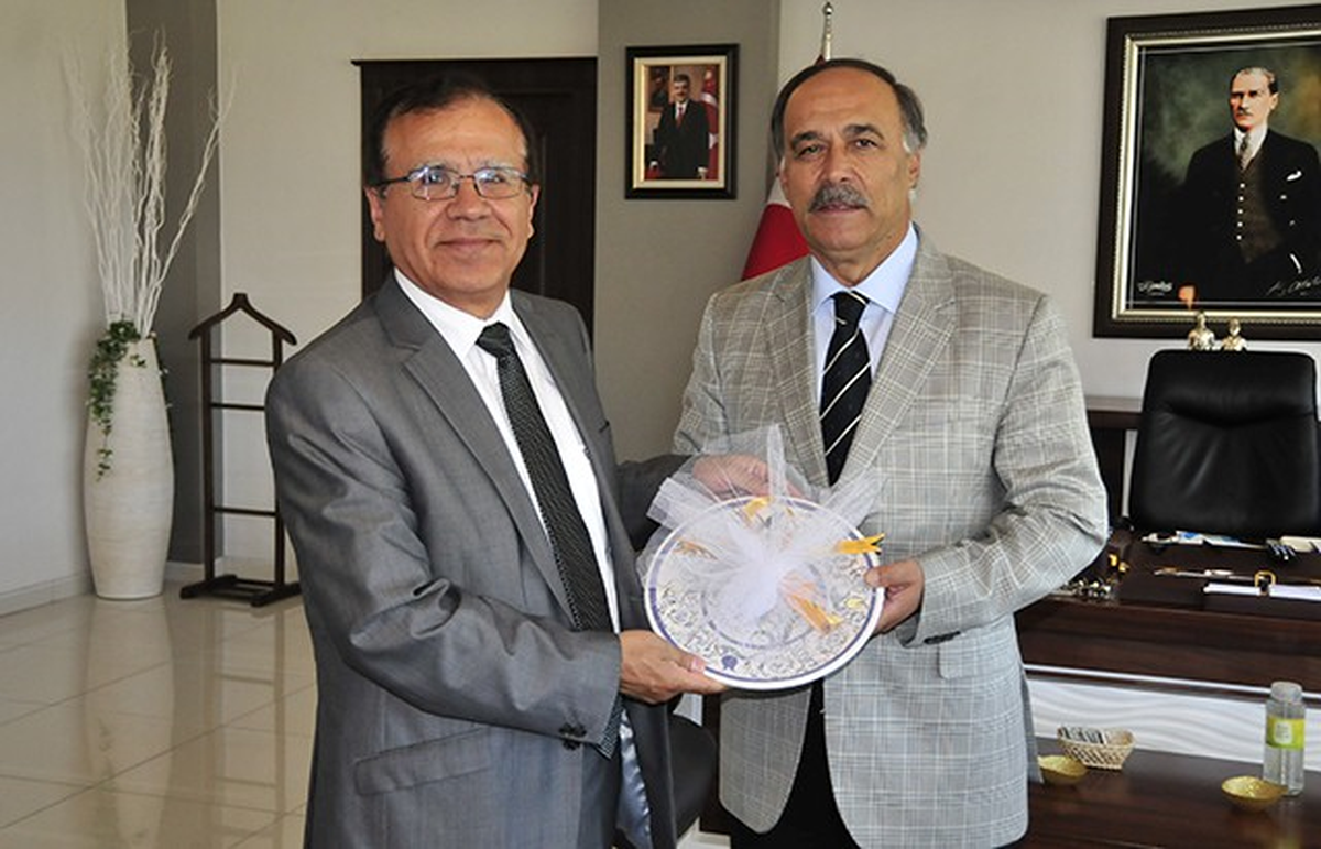 Çocukluk Arkadaşı İki Rektör İbtam Toplantısında Buluştu