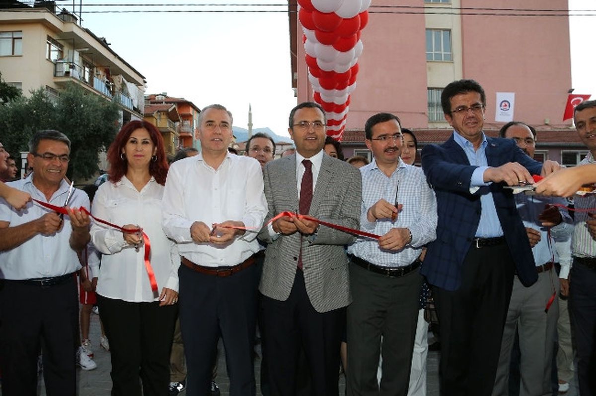 Denizli\'ye Yeni Spor Salonu