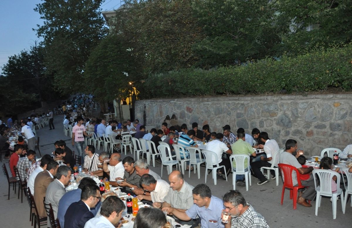 Dilovalılar Tavşancıl Yemeğinde Buluştu
