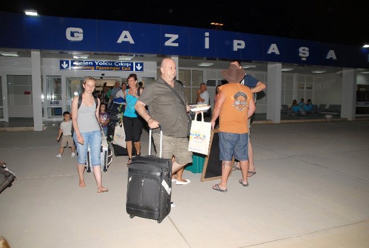 Gazipaşa Havalimanı Kendi Rekorunu Kırdı