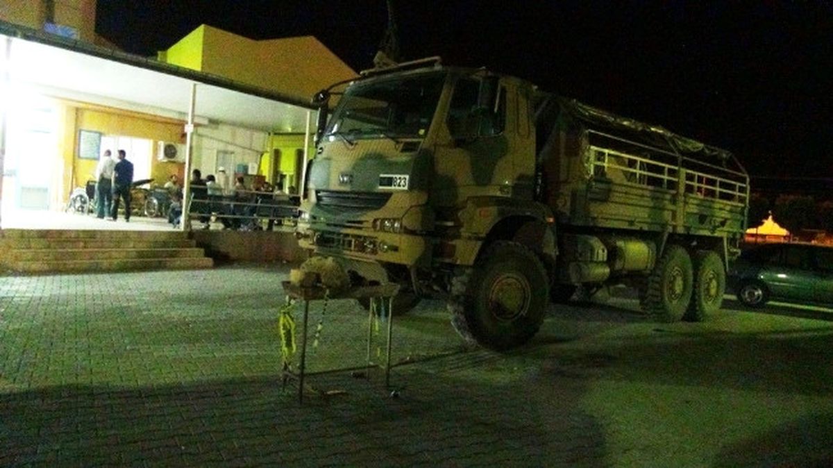 Hatay\'da Kaçakçılar Mazot Bidonlarını Yaktı