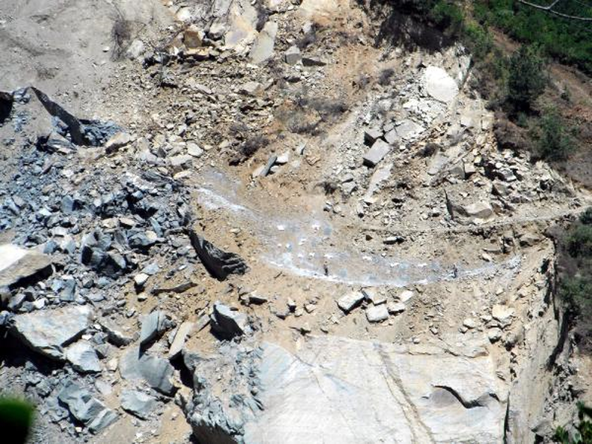 Göçük Altında Kalan İşçiye Ulaşılamadı