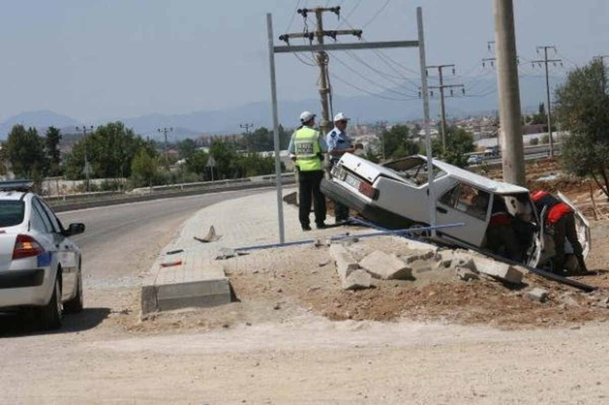 Hurdaya Dönen Araçtan Sağ Çıktılar