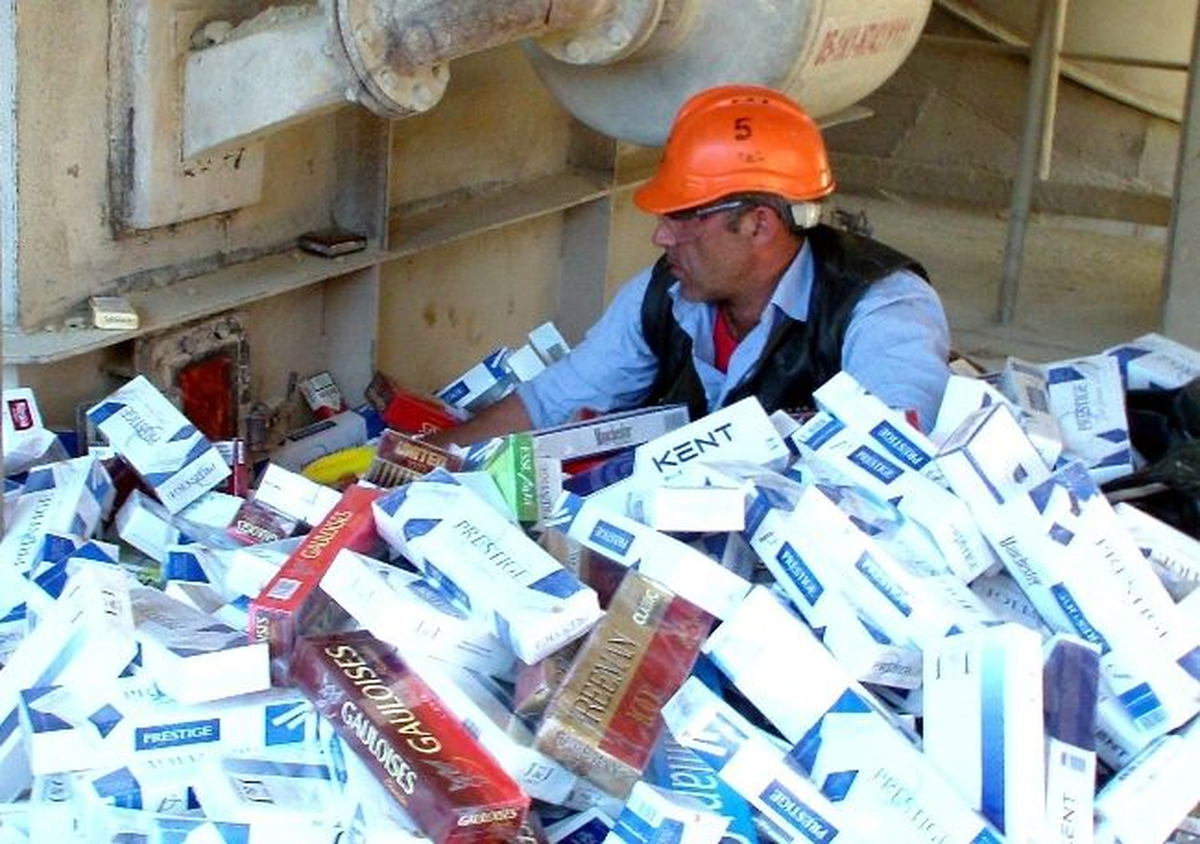 Jandarma 160 Bin Karton Gümrük Kaçağı Sigarayı İmha Etti