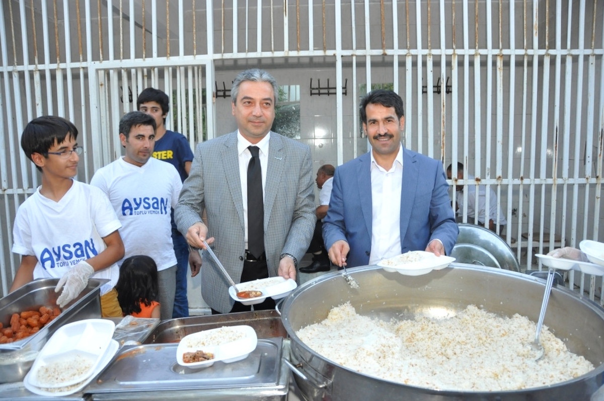 Kayapınar ve Yeni Mahalleyi Kaynaştıran İftar