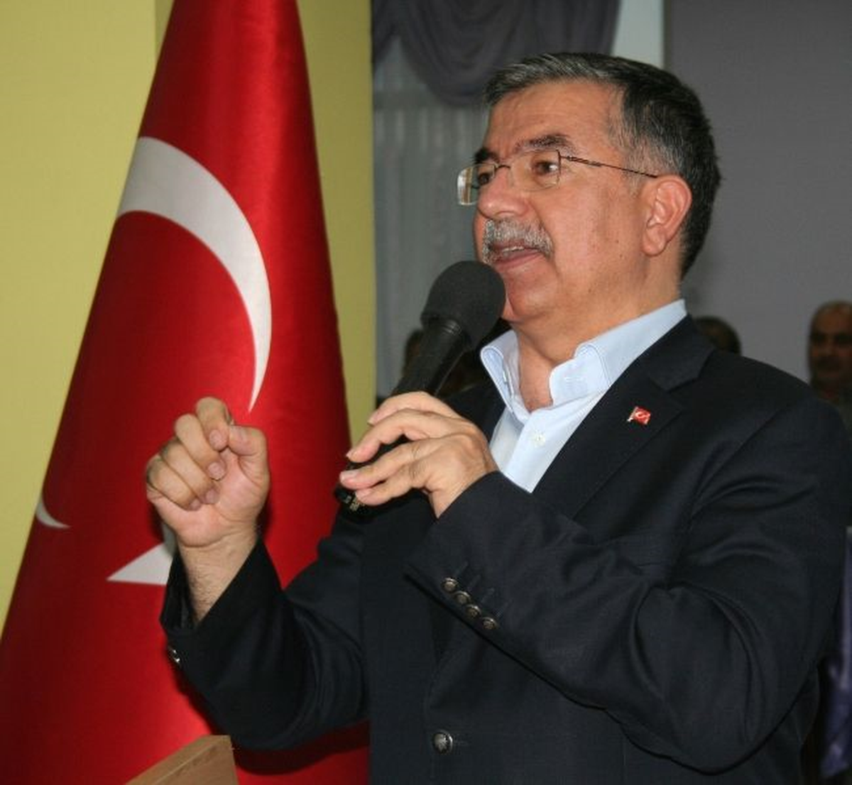 Milli Savunma Bakanı Yılmaz Açıklaması