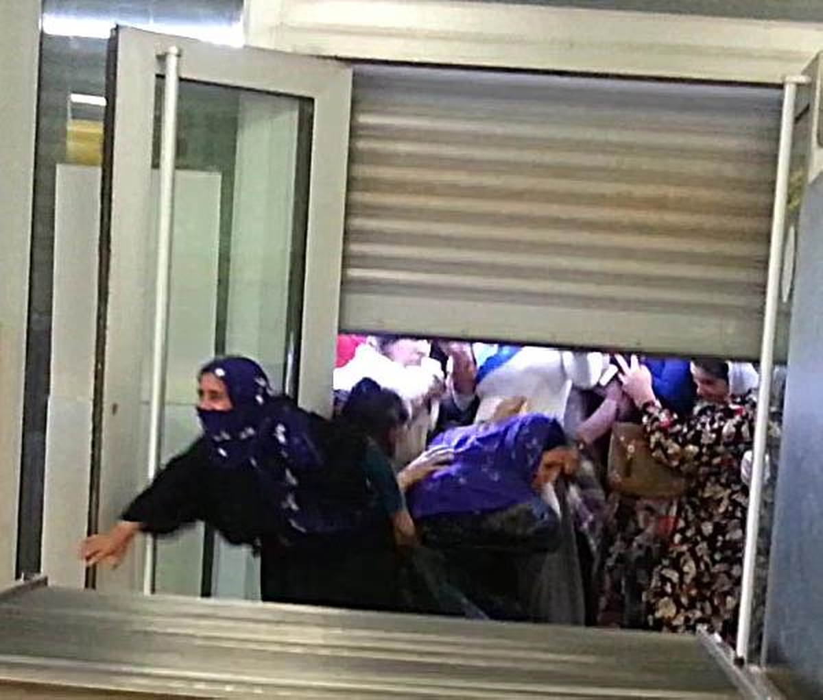 Nusaybin\'de Destek Parası İzdihamı
