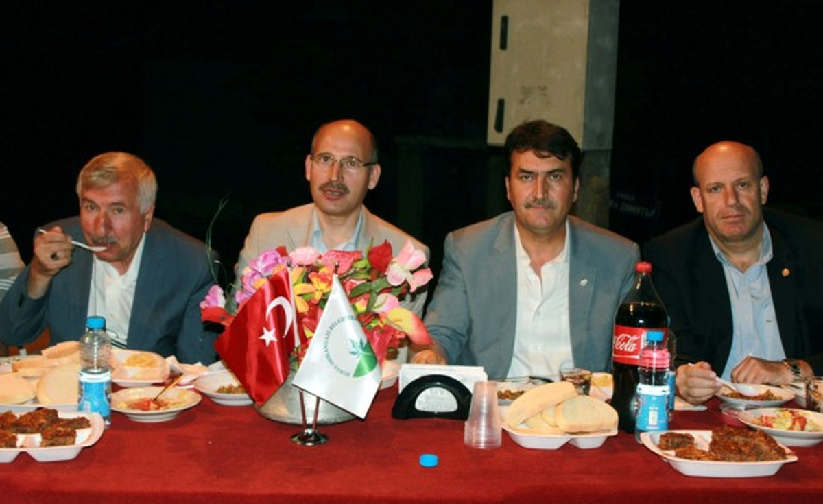 Osmangazi\'nin İftar Sofraları Sınırları Aşıyor