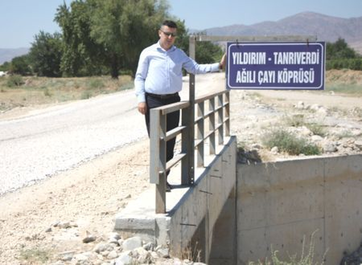 Sarıgöl\'de Asfaltlama Çalışmaları