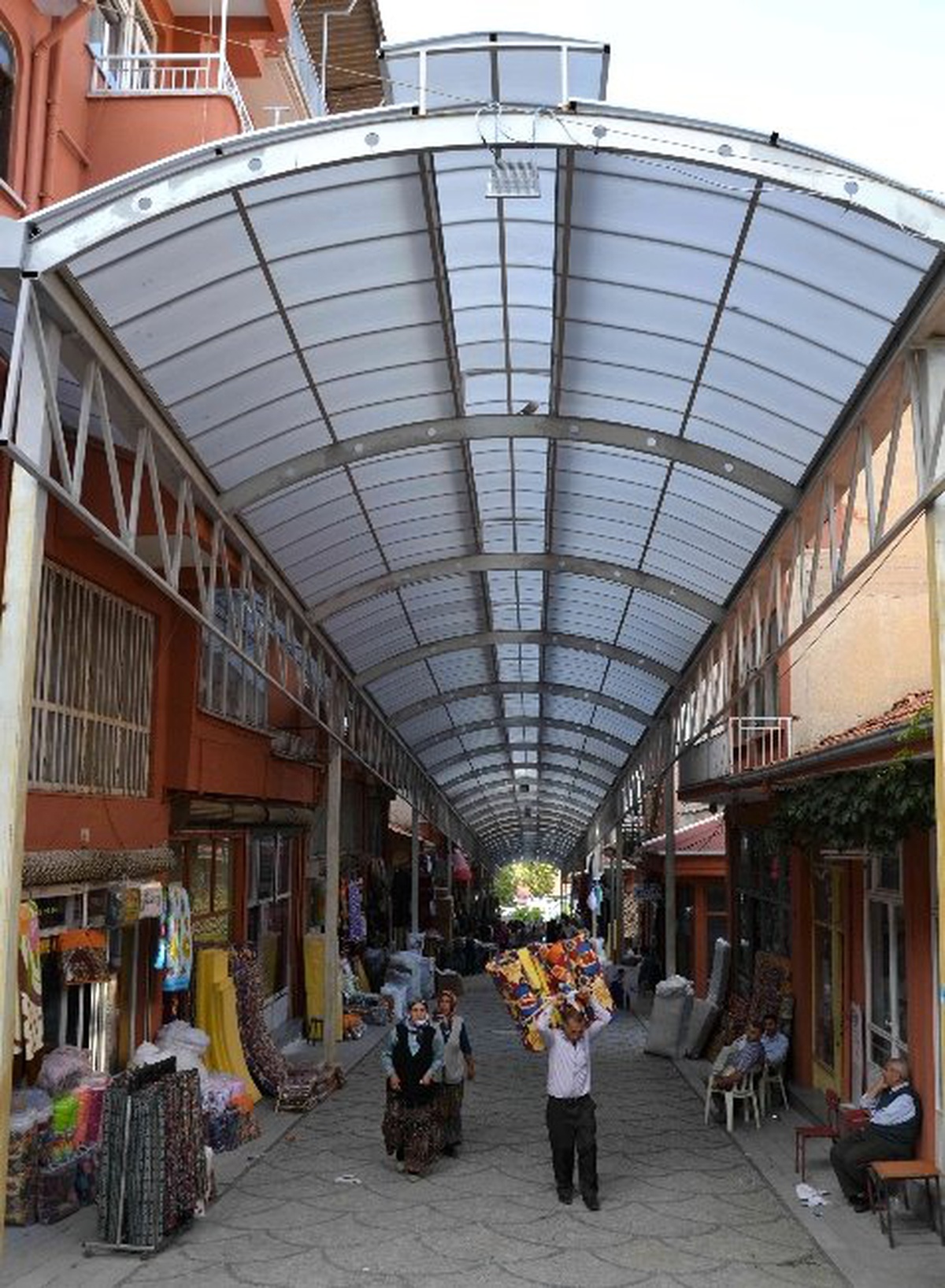 Simav Manifaturacılar Çarşısı Kabuk Değiştirdi