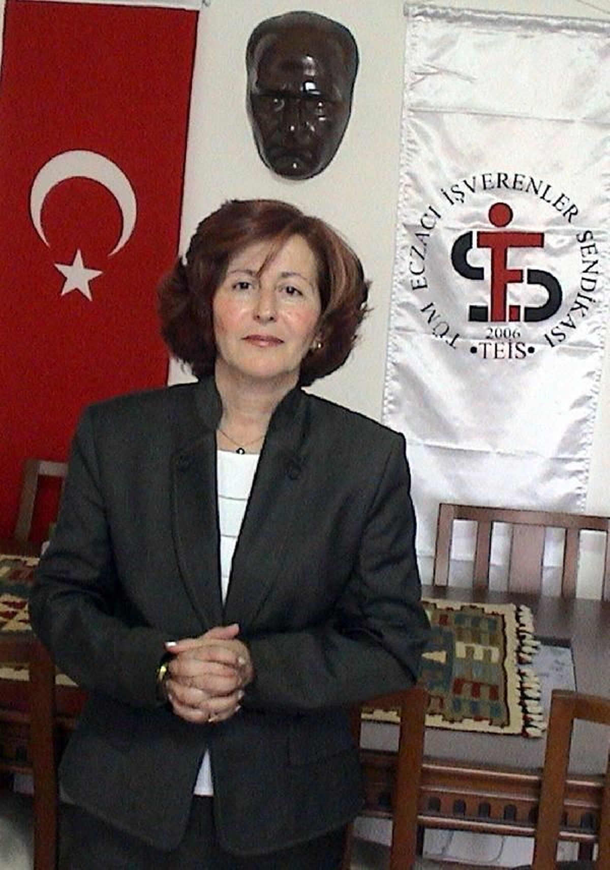 Teis: "Hastayı İyileştiren İlacın Ticari İsmi Değil Etken Maddesidir"