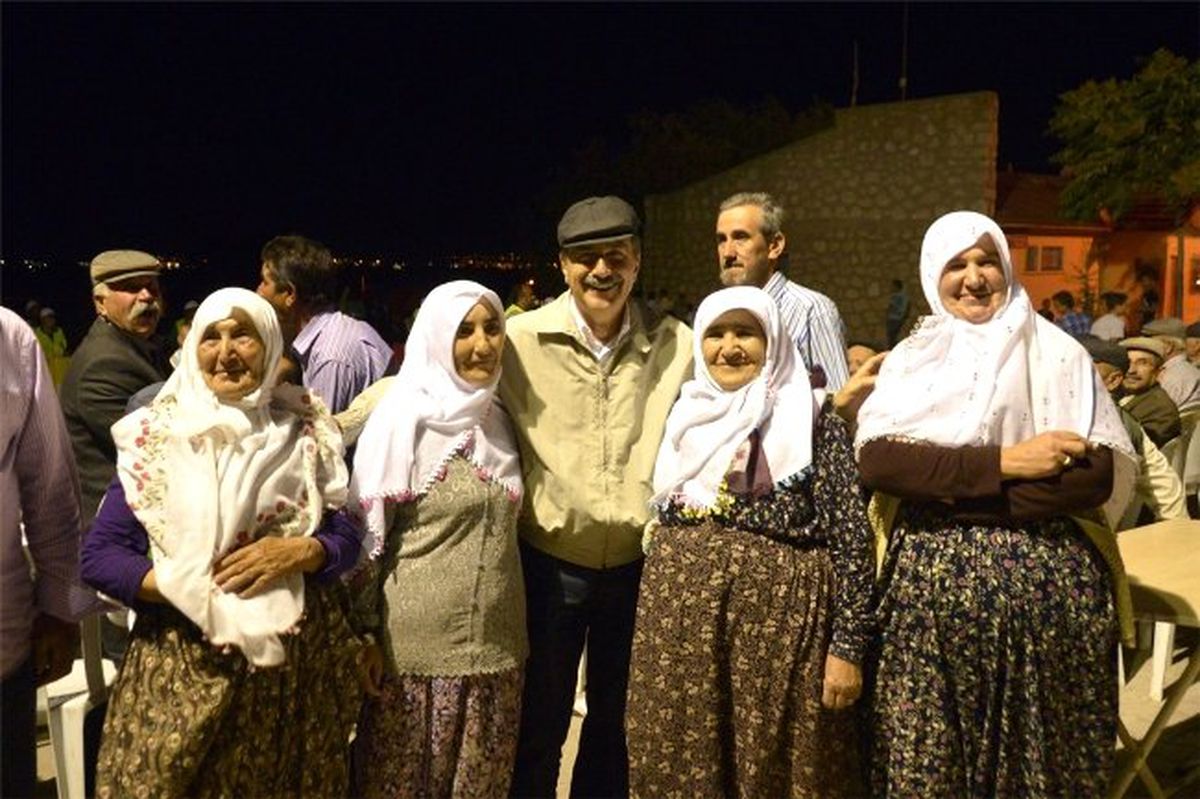 Tepebaşı Belediyesi\'nin Sokak İftarları