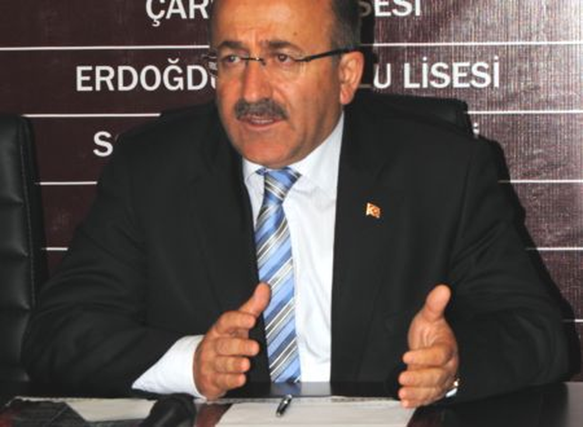 Trabzon Belediye Başkanı Gümrükçüoğlu, Trabzonspor Taraftarlar Derneği Üyeleriyle Bir Araya Geldi