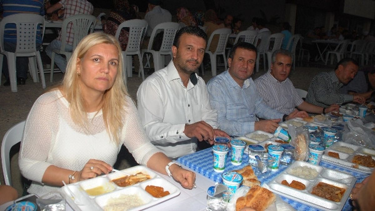 Üç Mahalle Aynı Anda İftar Açtı
