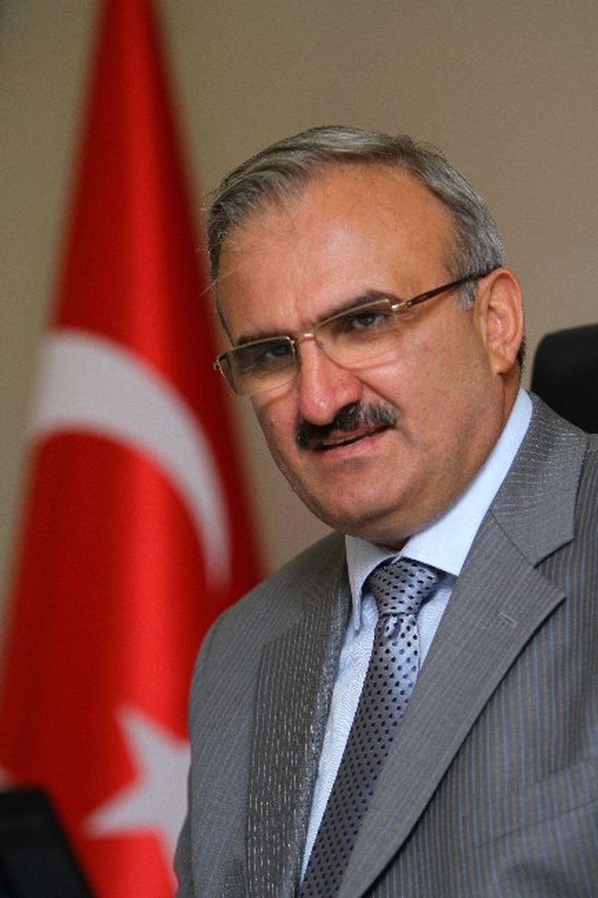 Vali Karaloğlu\'nun Bayram Mesajı