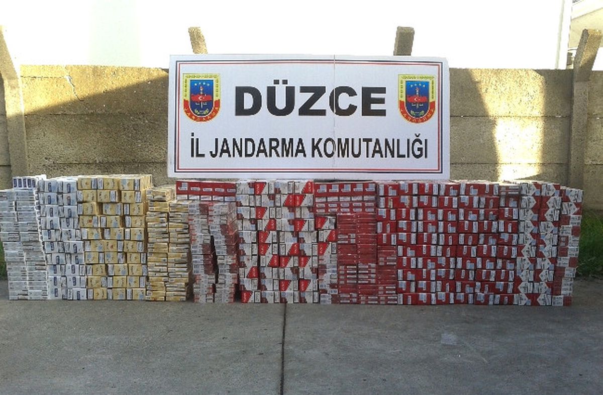 Yolcu Otobüsünde Kaçak Sigara Ele Geçirildi
