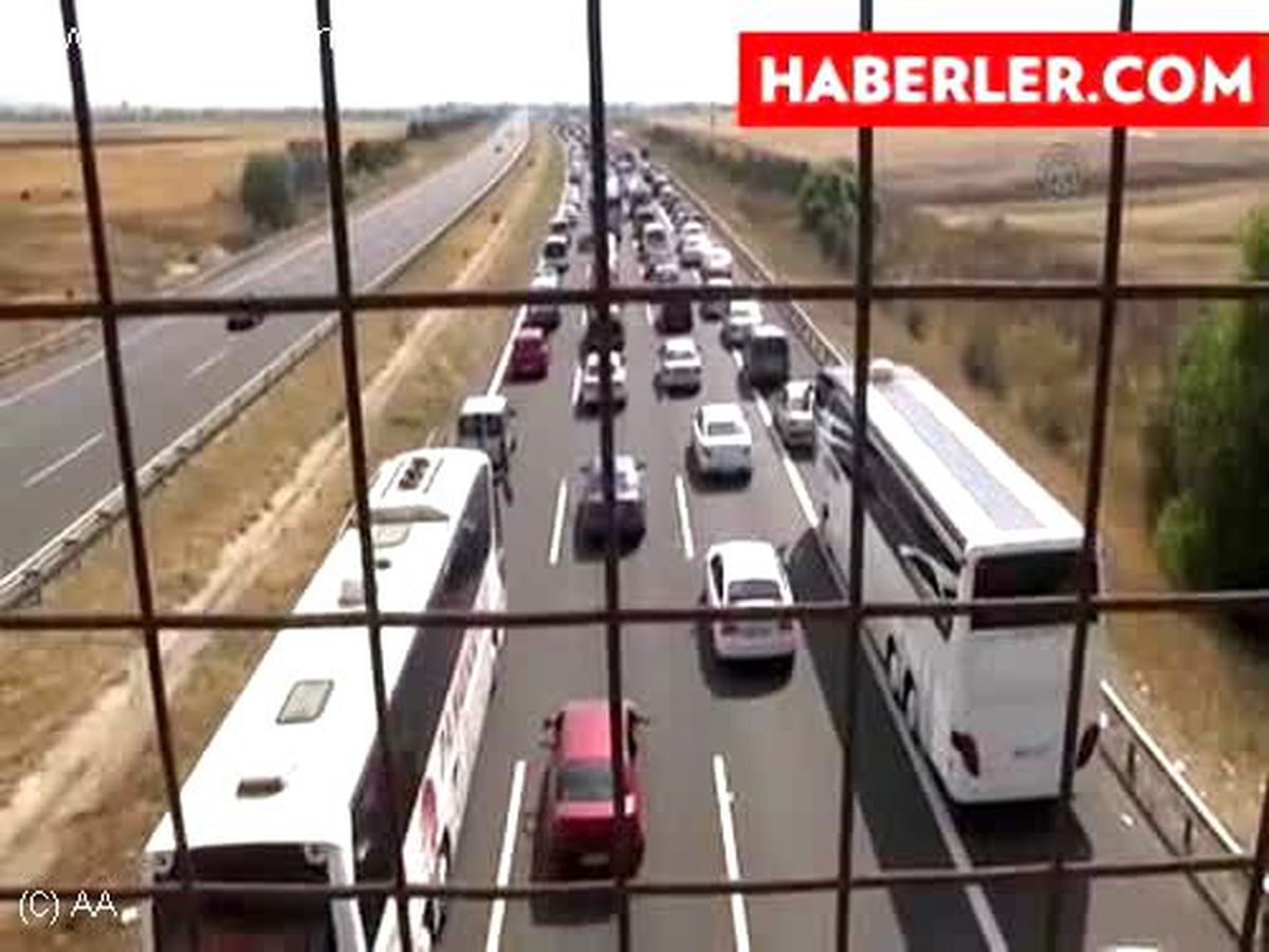 15 kilometrelik araç kuyruğu