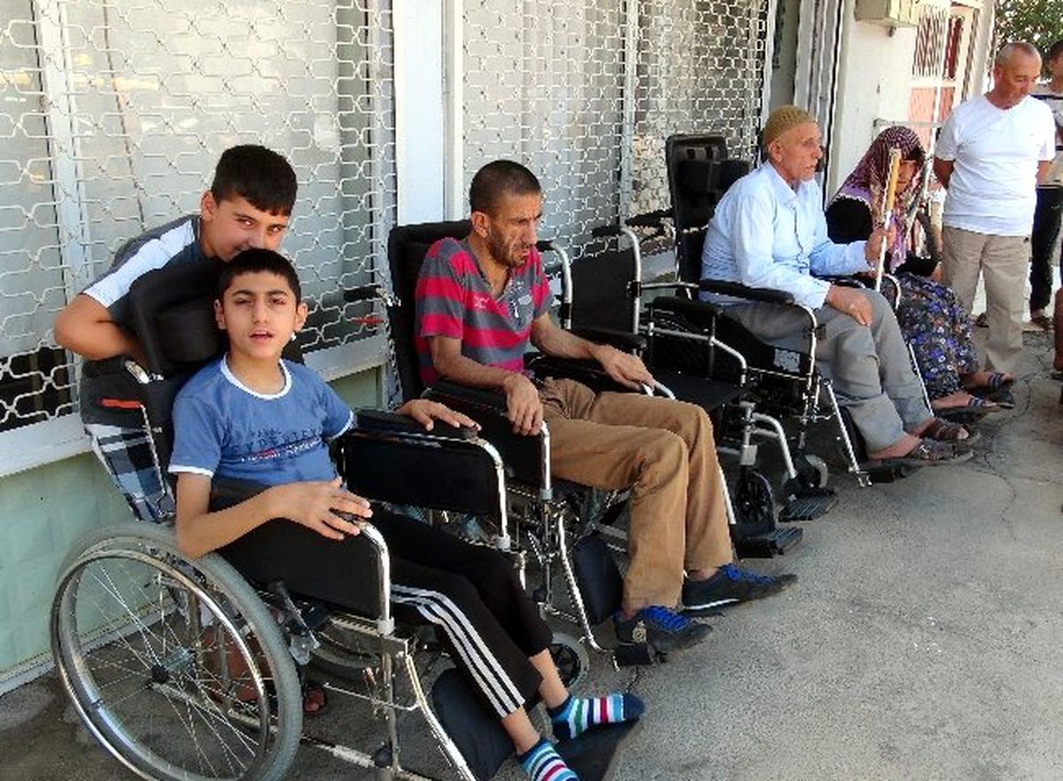 Adıyaman\'da, Bayram Öncesi Engellilerin Yüzü Güldü