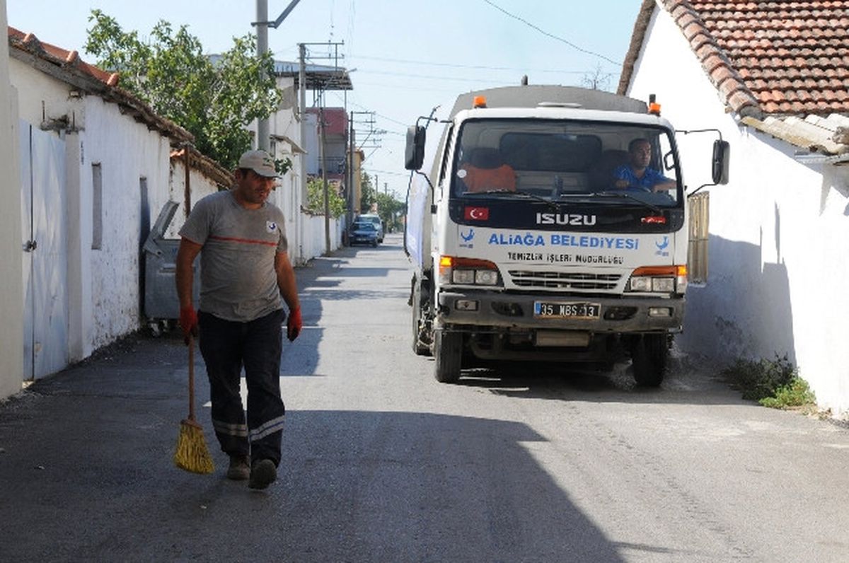 Aliağa\'da Bayram Temizliği