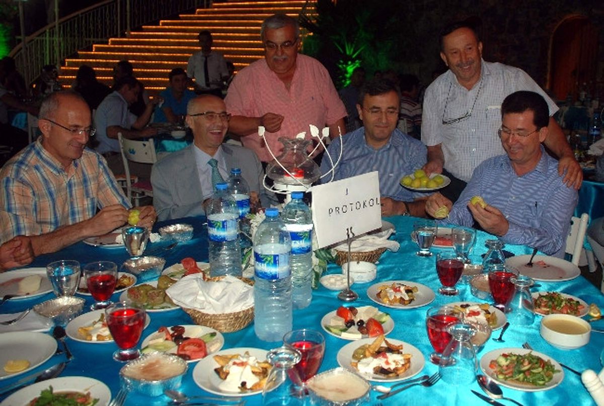 Aydın Ticaret Borsası\'nın Geleneksel İftarına Yoğun İlgii