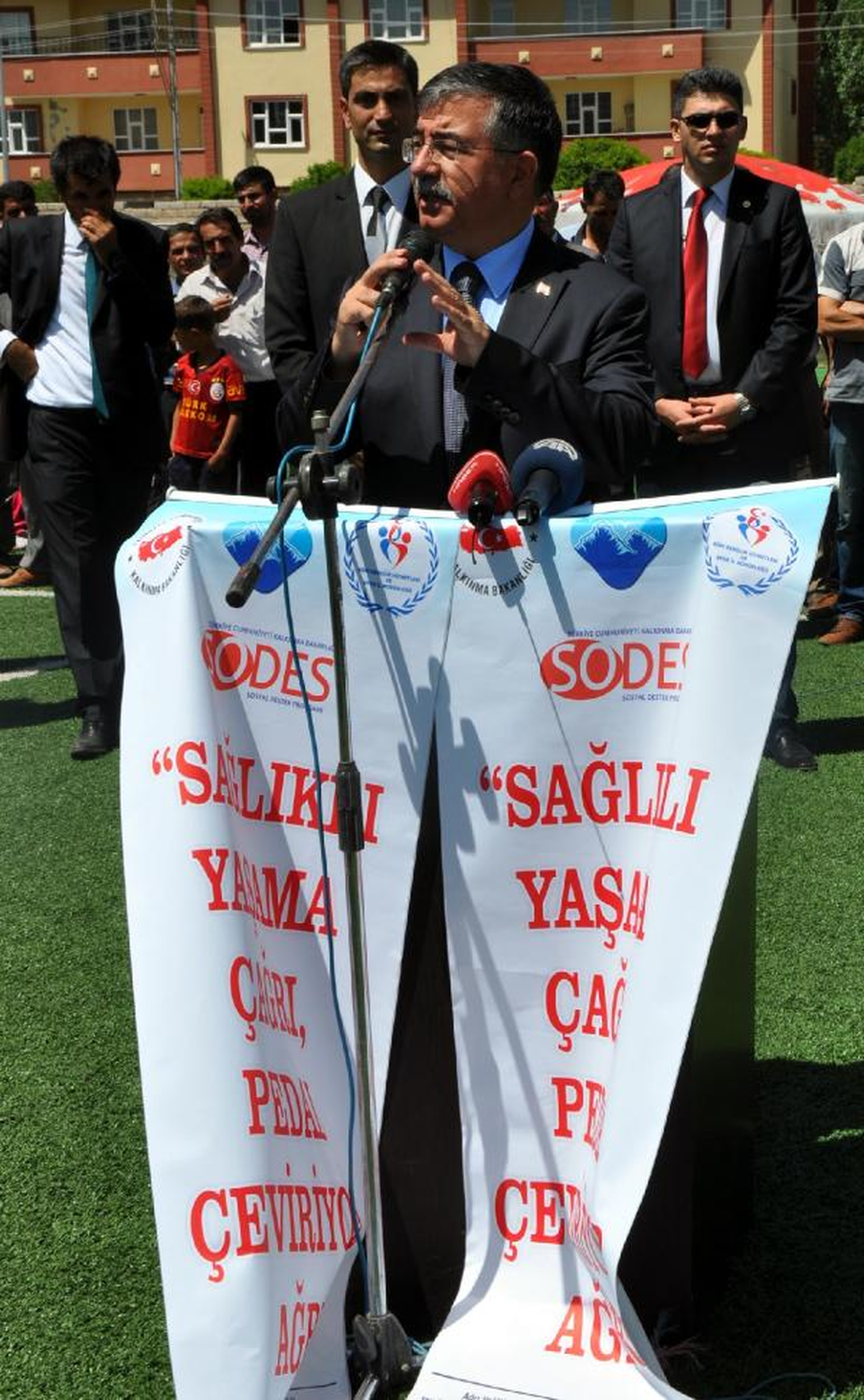 Bakan Yılmaz: Ekmeğimizi Büyütecek, Özgürlükleri Artıracağız