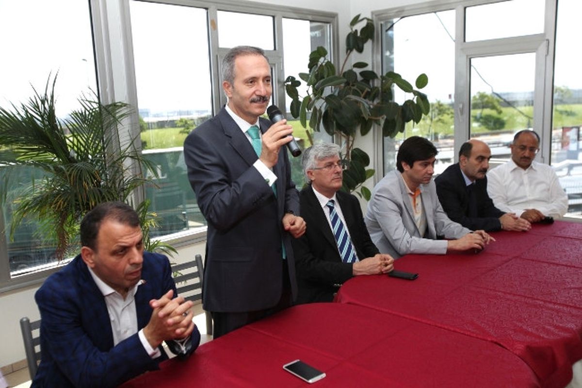 Başkan Yeniay Personelle Bayramlaştı