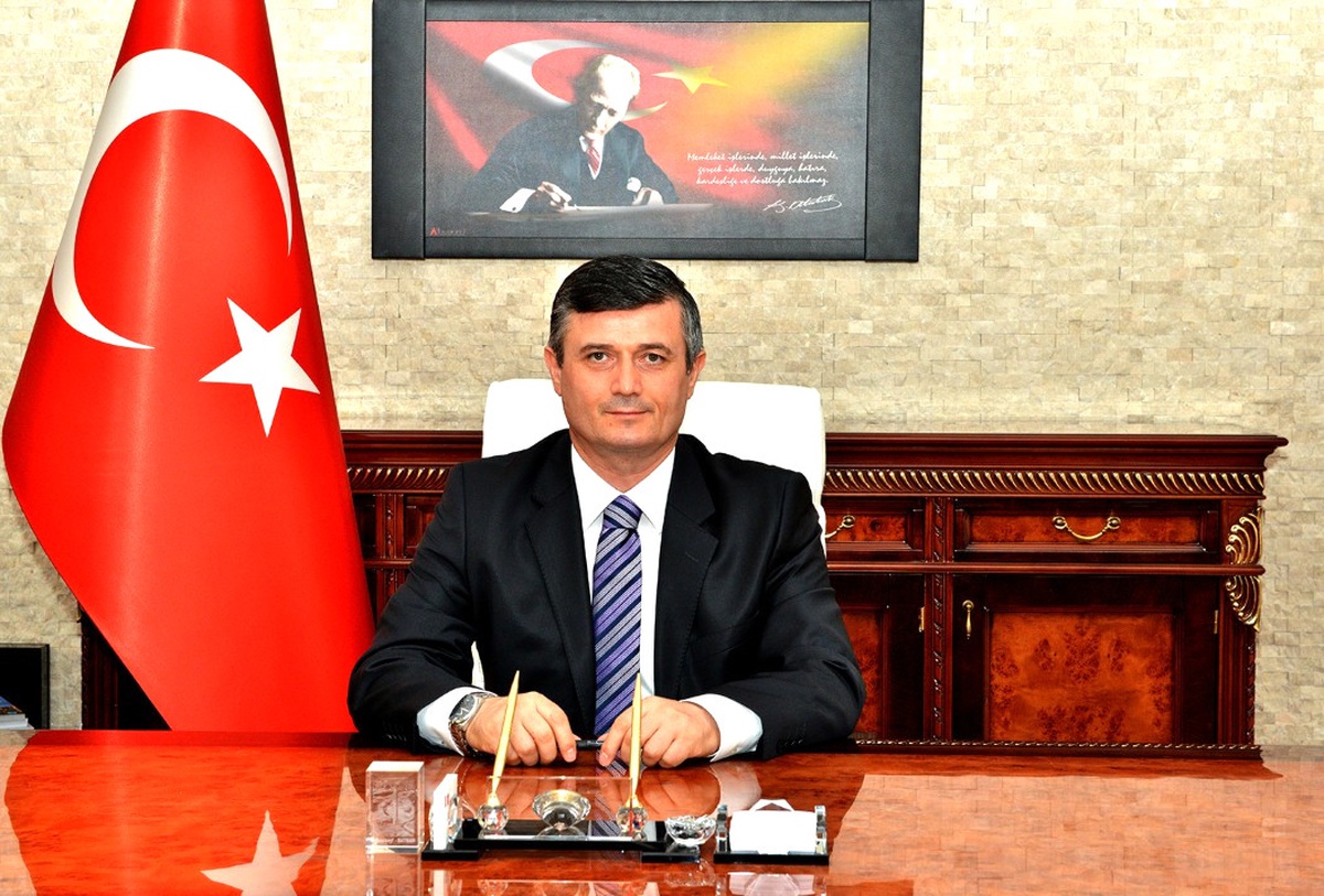 Batman Valisi Yılmaz Arslan\'ın Ramazan Bayramı Mesajı