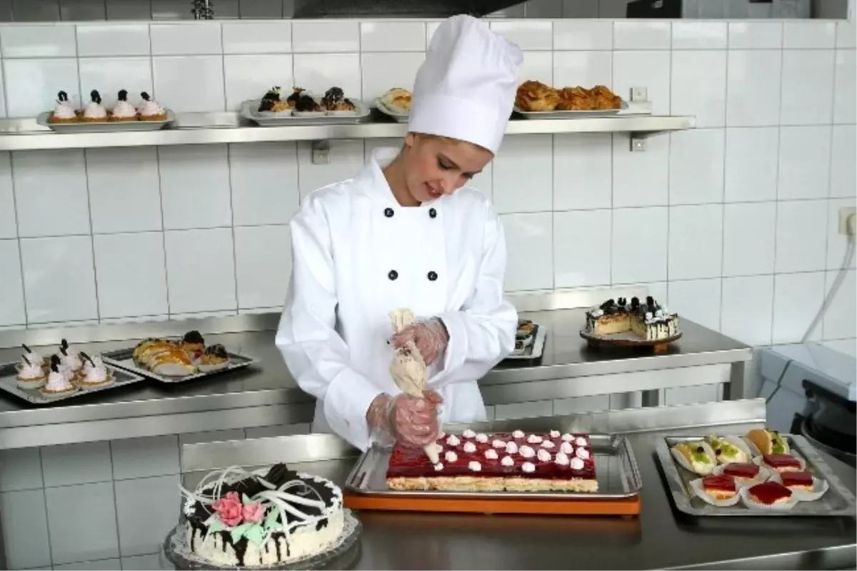 "Bayramda Çocuklar da Aşırı Şeker Tüketmemeli"