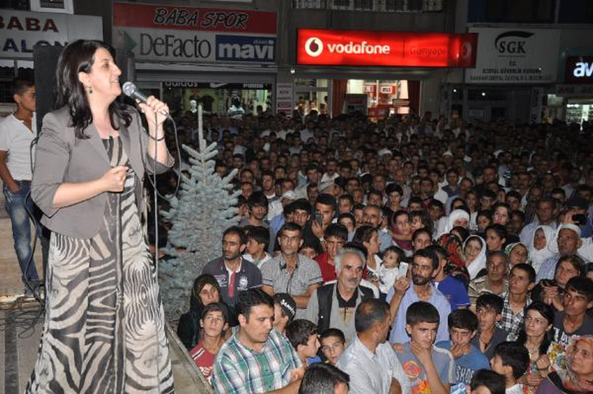 BDP\'li Buldan: "Sürecin Üçüncü Aşamasında PKK\'lılar Dağdan İnip Türkiye\'de Siyaset Yapmalıdır"