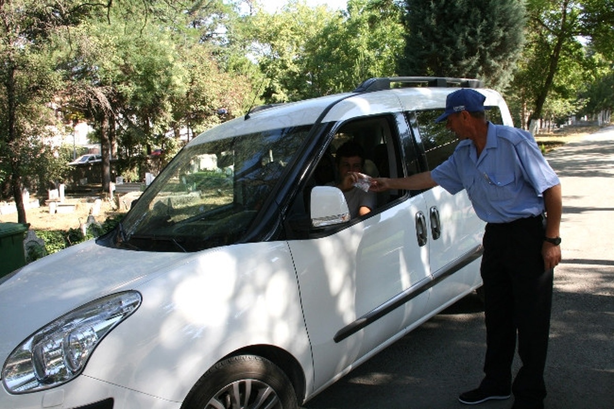 Bozüyük Belediyesi\'nden Mezarlık Hizmeti