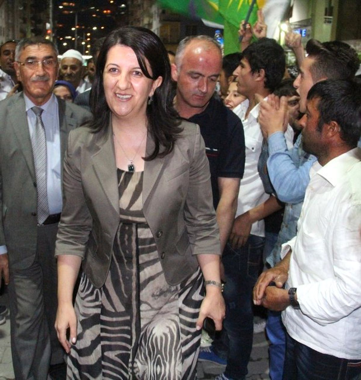 Buldan Hakkari Halkına Öcalan\'ın Selamlarını İletti