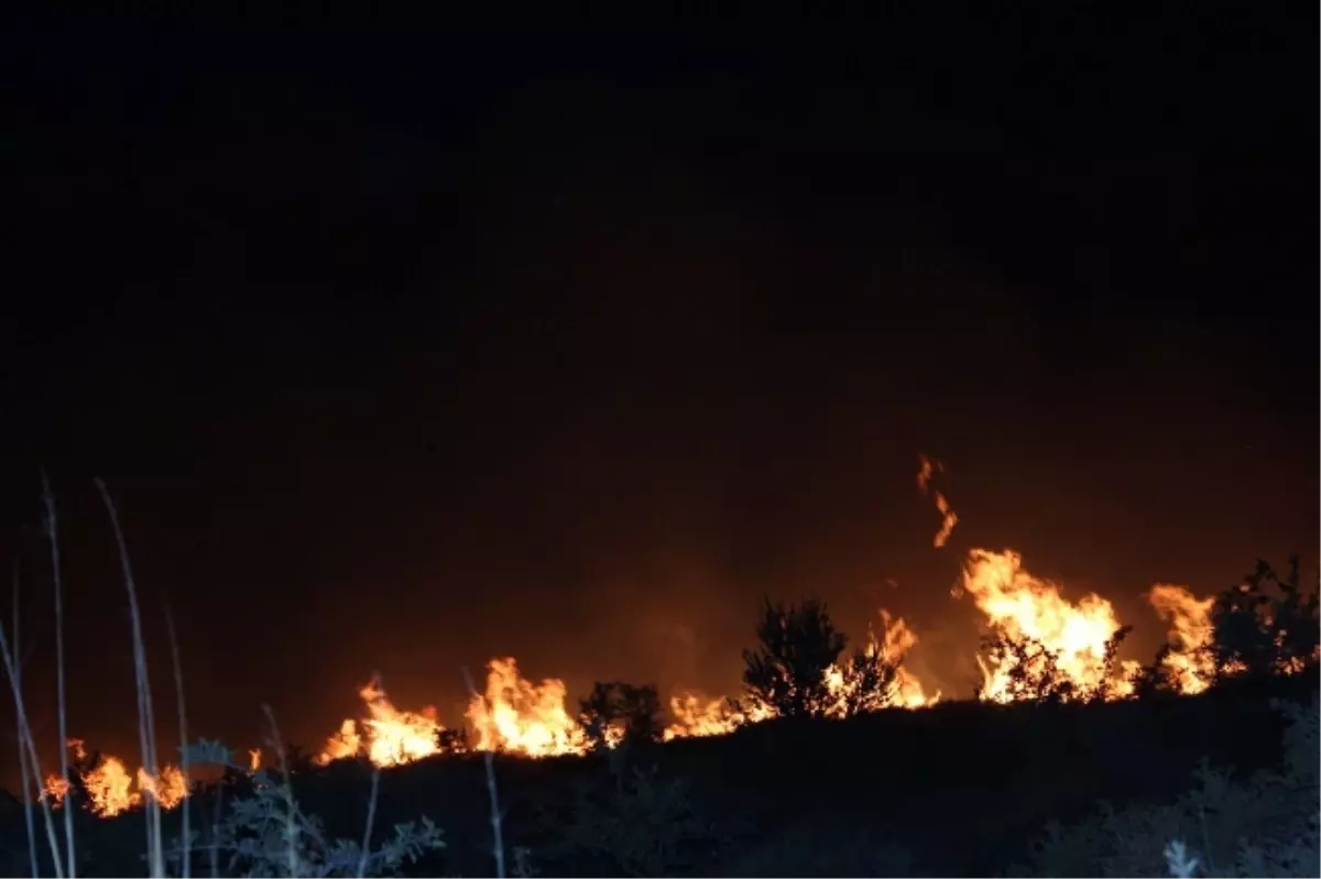 Çeşmealtı Yolunda Orman Yangını