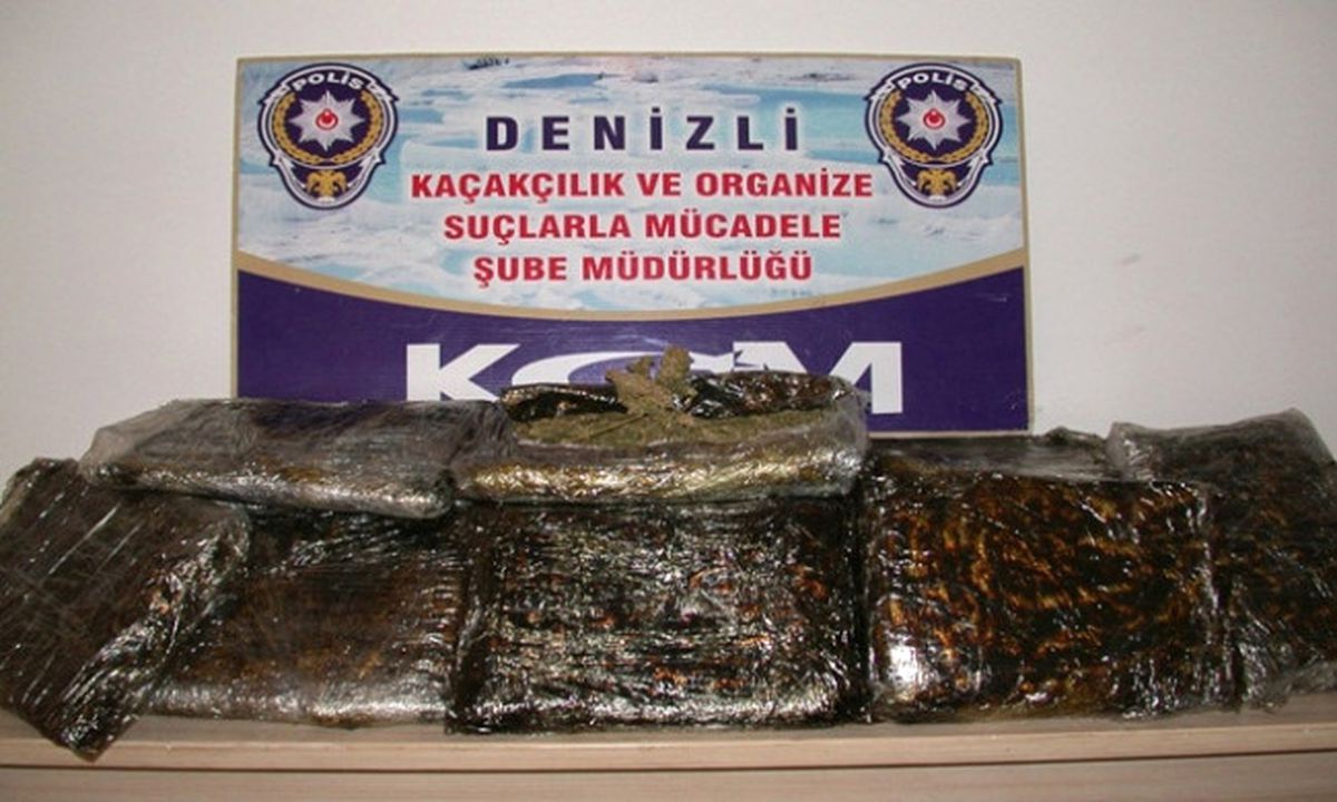 Denizli\'de 20 Kilo Esrar Ele Geçirildi