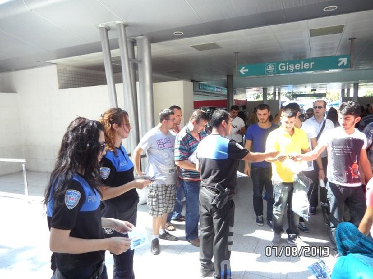 Engelliler ve Polis Bayramda El Ele