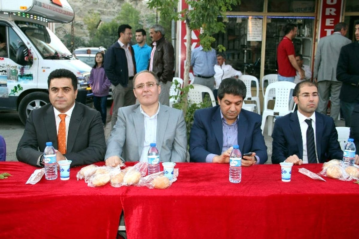 Esenler Belediyesi Hafik\'te İftar Programı Düzenledi