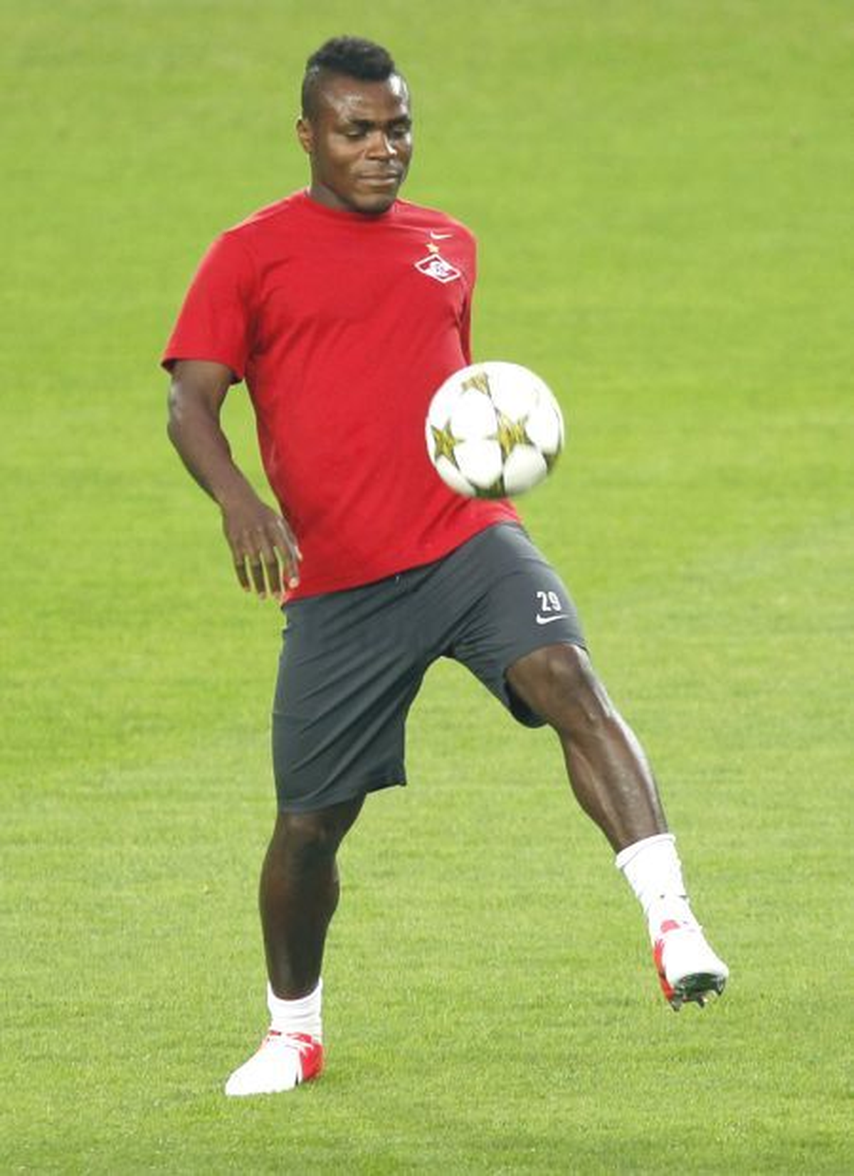 Fenerbahçe, Emenike\'nin Transferinde Anlaşma Sağladı