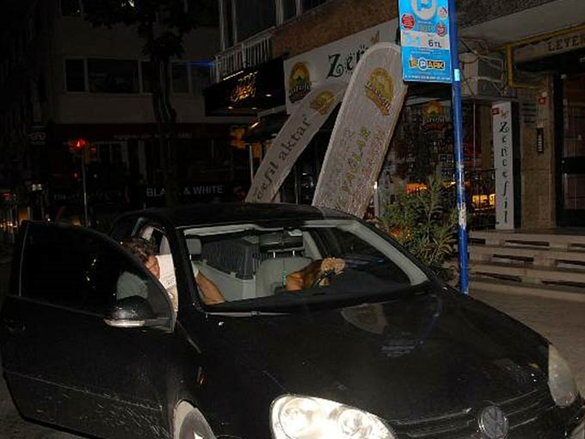Flaşlar Panik Yarattı