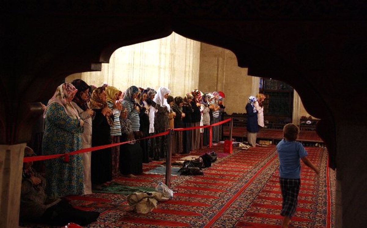 Gurbetçiler, Son Teravih Namazını Selimiye\'de Kıldılar