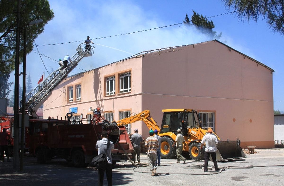 İlköğretim Okulunda Yangın