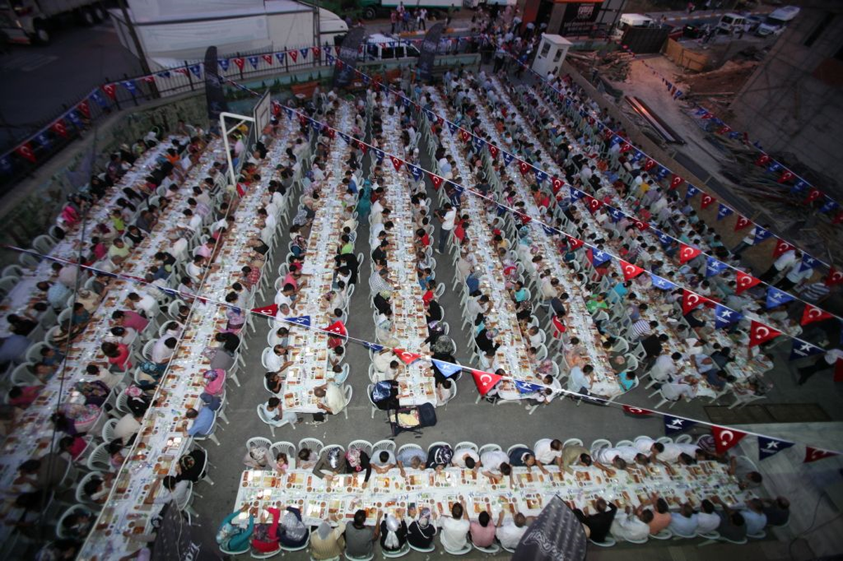 İstanbullular, Sokak İftarlarında Buluştu