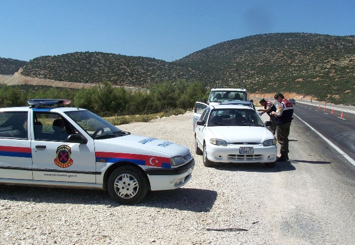 Jandarma Trafik Ekibi, Sürücülere Türkiye Haritası ve Broşür Dağıttı